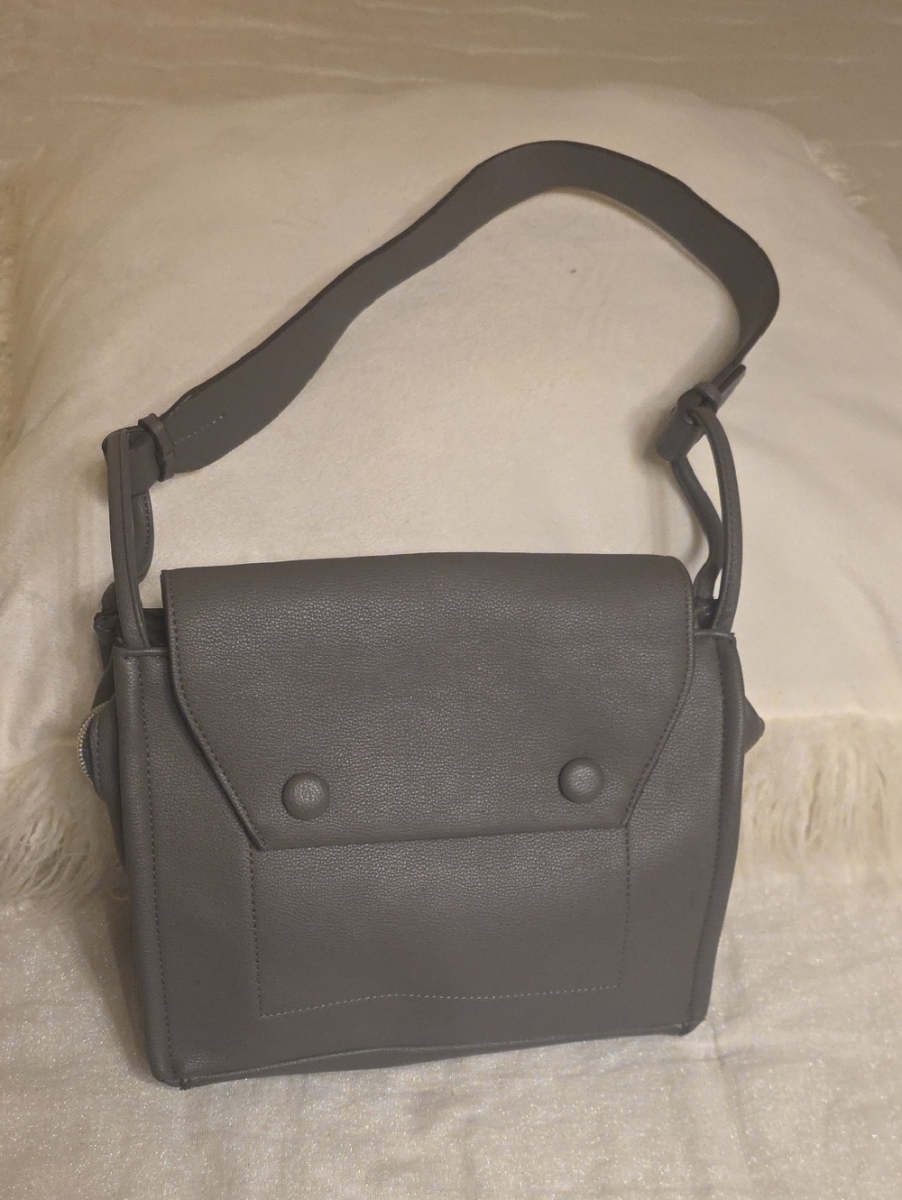 Danielle Nicole Gray Leather Shoulder Bag 10 Inches Wide × 8.5 Inches Length × 4